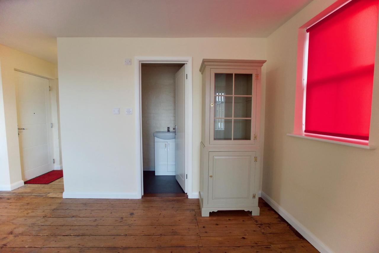 Spacious Apartment With Roof Terrace, Near The Waterfront, Ipswich Exterior photo